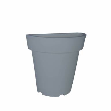 pot-de-fleurs-plastique-extravase-demi-gris-fenetre-Les-Serruriers-du-Paysage