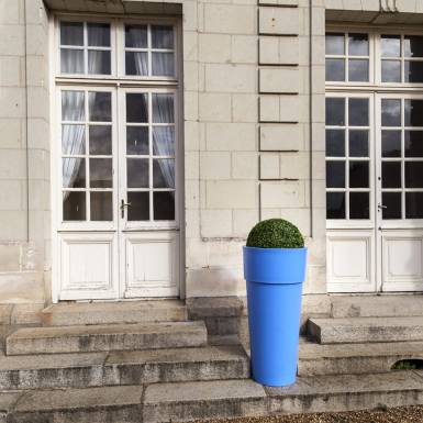 amenagement-prive--pot-de-fleurs-plastique-pila-Les-Serruriers-du-Paysage