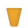 pot-de-fleurs-plastique-vase-jaune-melon-Les-Serruriers-du-Paysage